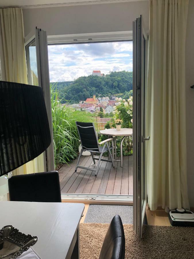 Ferienwohnung Burgenblick Mit Blick Auf リーデンブルク エクステリア 写真